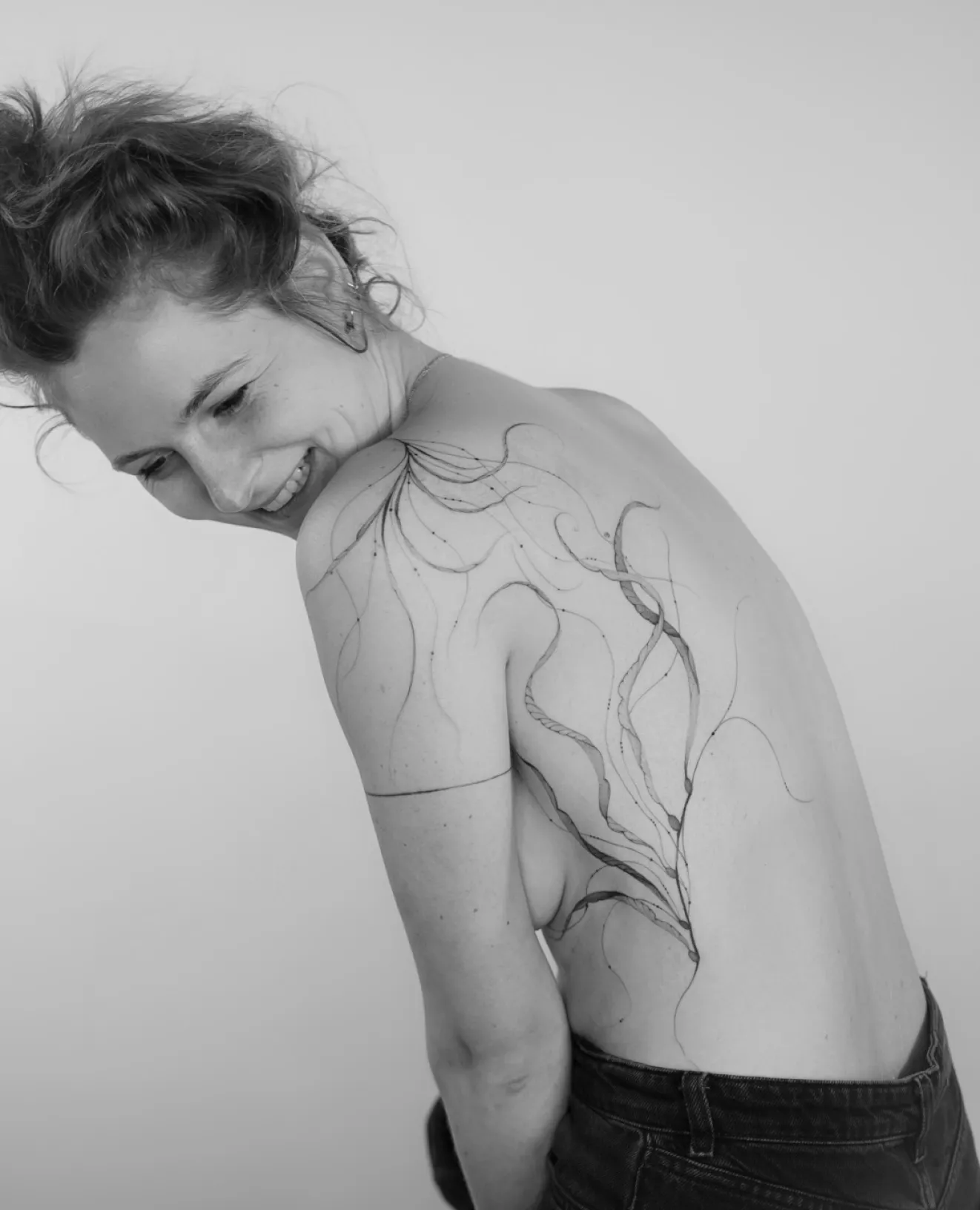 A big picture of a floral tattoo art made my Lass, artist from Hamburg